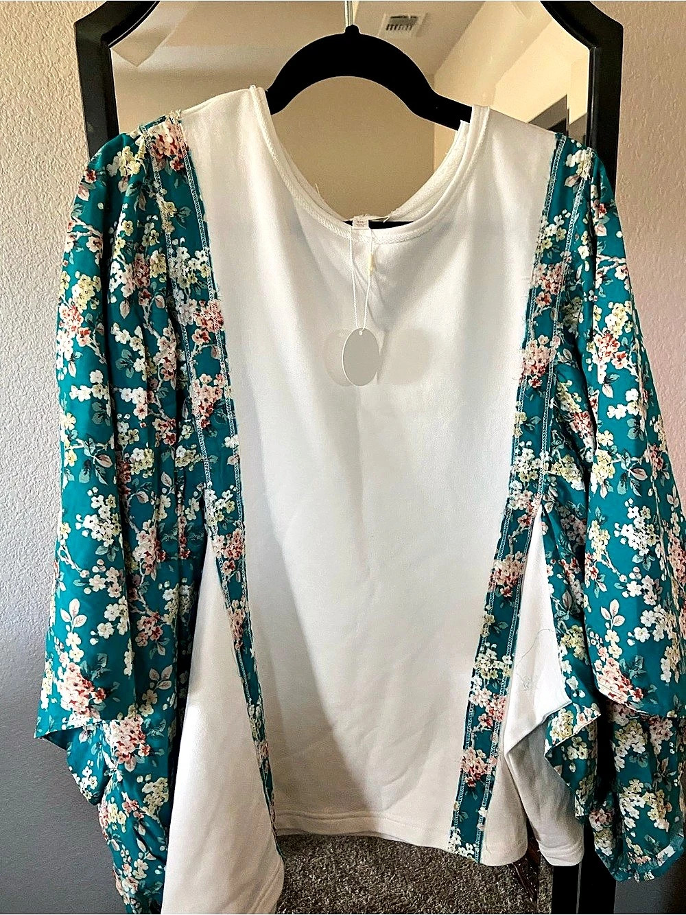 ODDI Floral Sleeve Tunic White & teal  Size 3XL NWT
